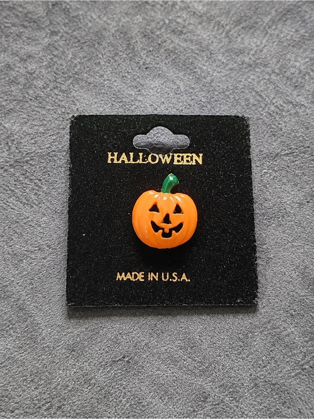 Vintage Halloween Button Covers Set Pumpkin Ghost Black Cat and Enamel Pin - Picture 10 of 12
